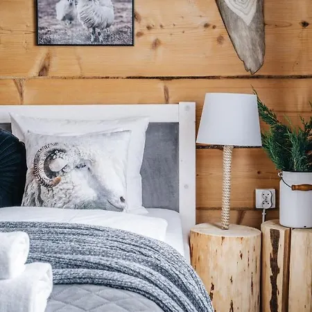 Sichlanskie Spanie Feriegård *