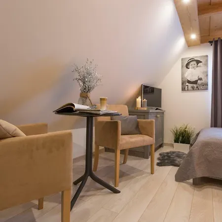 Sichlanskie Spanie Feriegård *